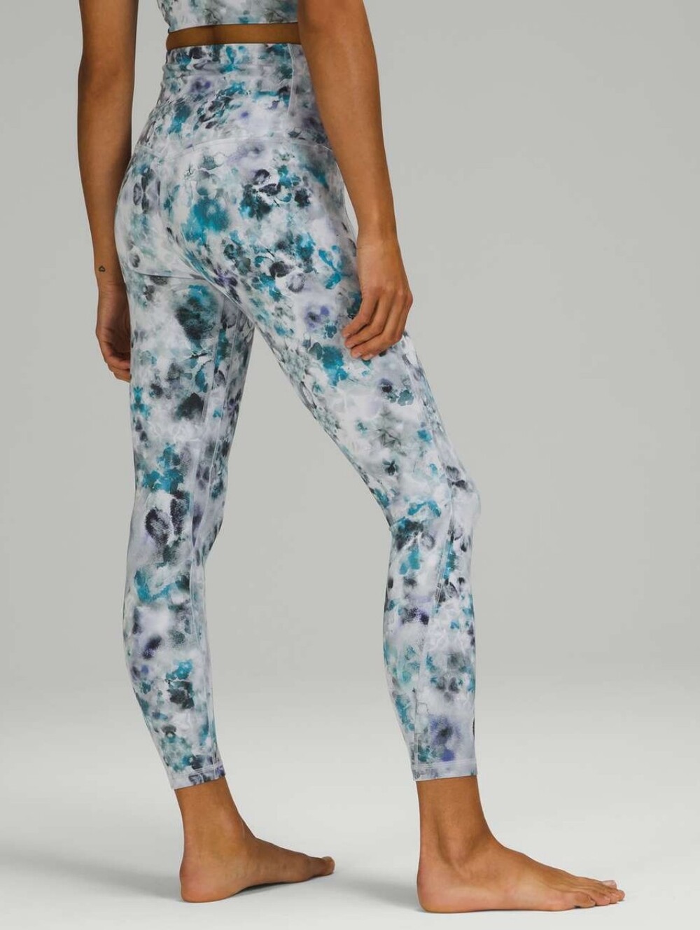 Lululemon Unlimit High-Rise Tight 25" size 0 NWOT Kaleidofloral